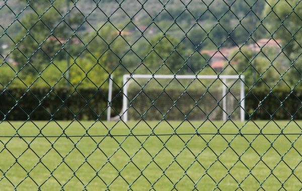 Rete da recinzione, Pali da recinzione ed accessori per recinzione